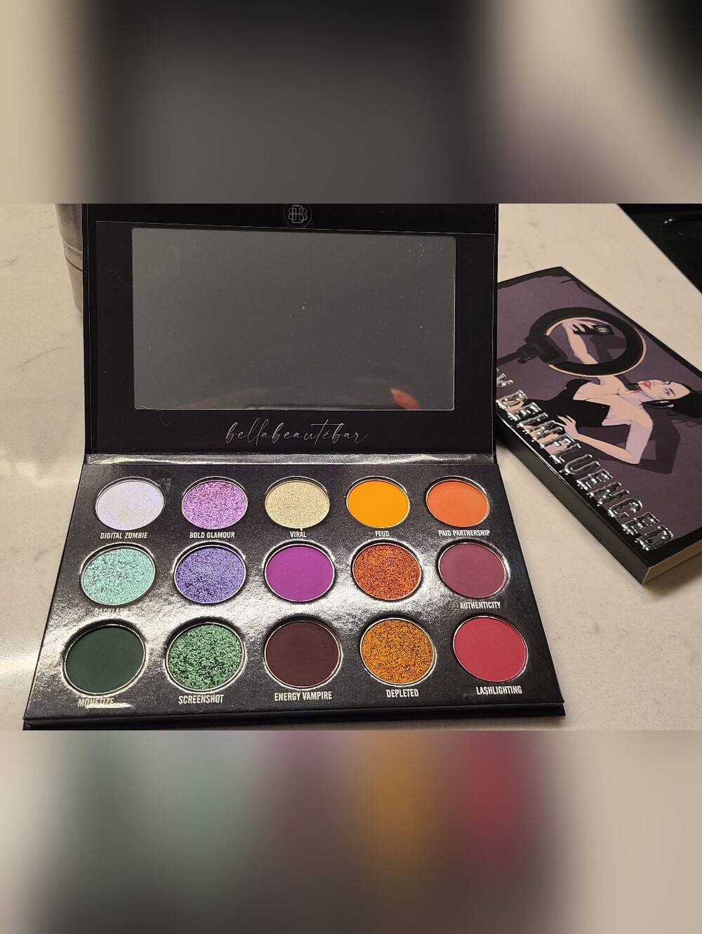 Bella Beaute RECENTLY DEINFLUENCED Eyeshadow Palette
